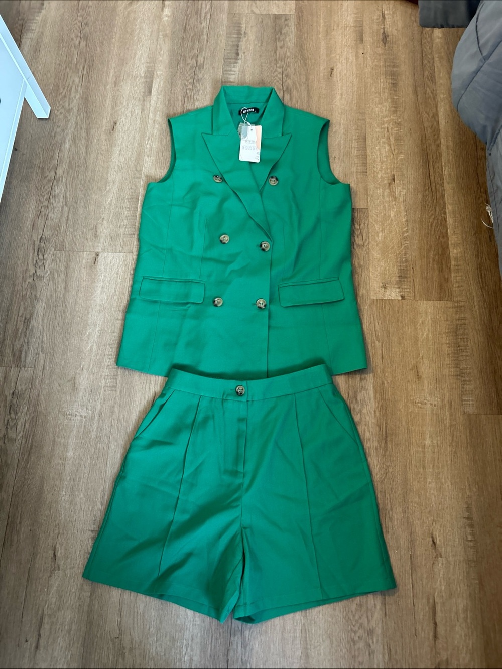 Double-Breasted Sleeveless Vest & High-Waist Shorts Set - Green